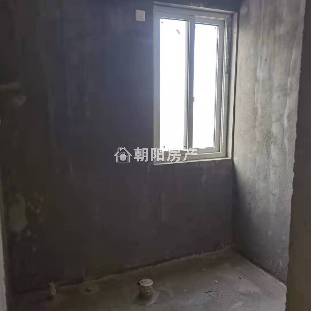 万茂华府 130平 南向三室二厅 学区房 满两年 毛坯