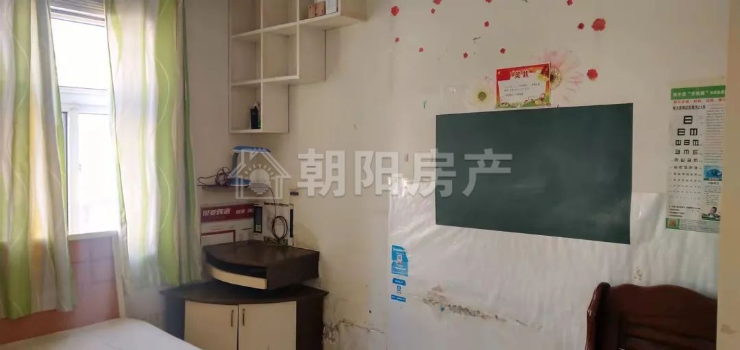 801家属楼 70平 南向三室一厅 交通便利 配套齐全