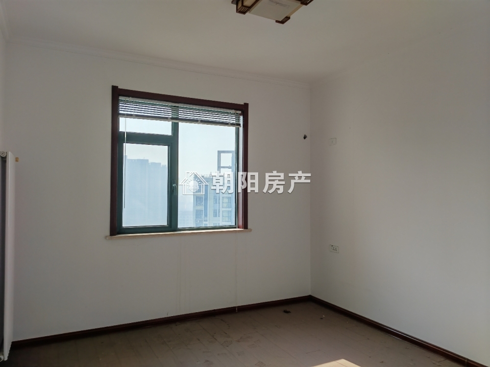 力达明和绿洲 193平 南北通透三室二厅 单价3101元 高楼层采光好