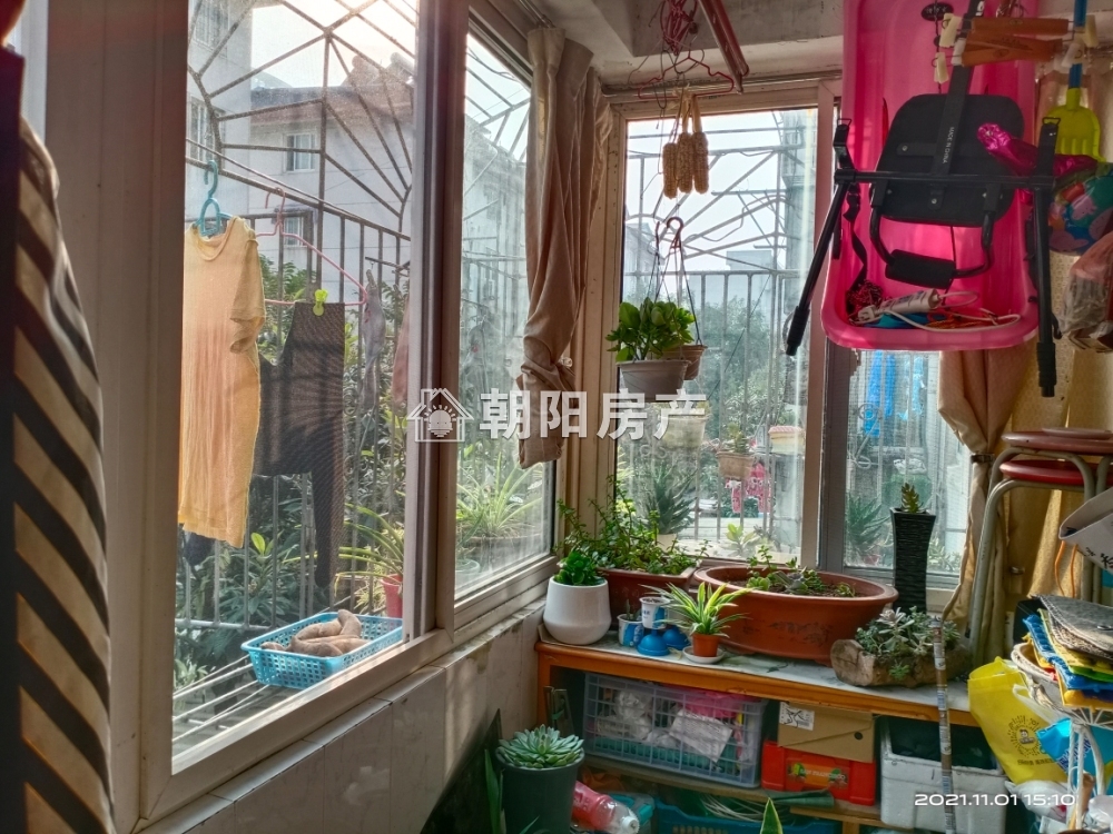 煤气公司建委小区 89平 南向两室两厅 满五唯一 精装学区房