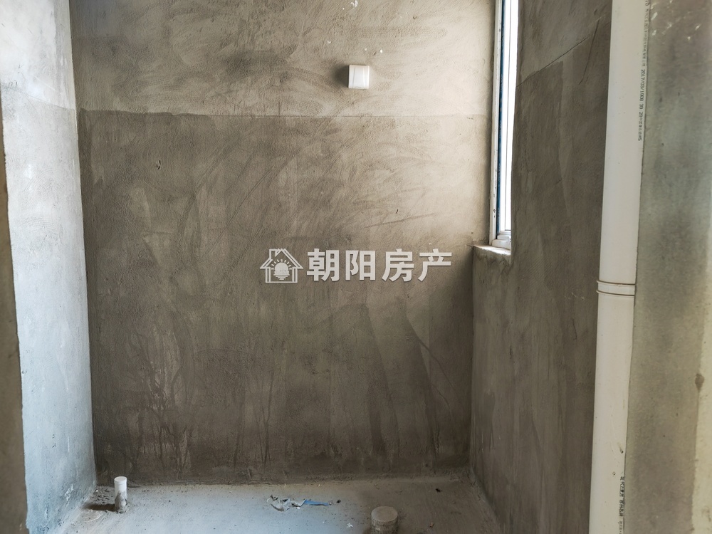 银杏苑 105平 南向三居毛坯 交通便利