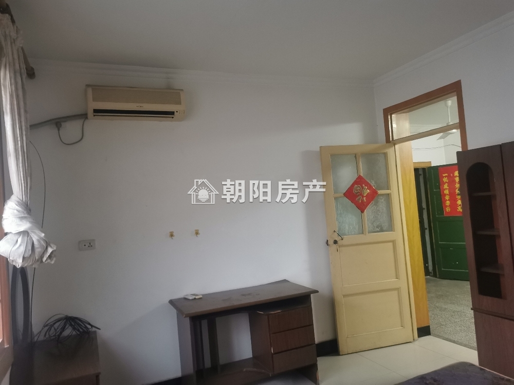银工家属楼 89平 南向三室 学区房 交通便利 单价2466元