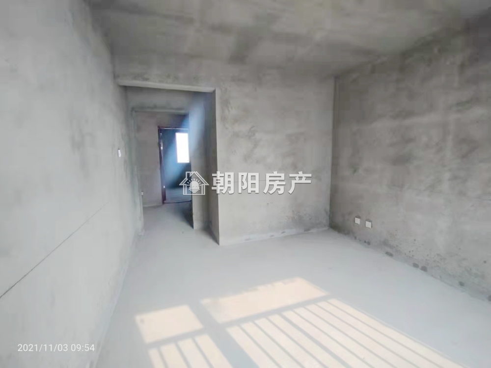 舜耕花都 104平 南向三室二厅 满两年 采光好 交通便利