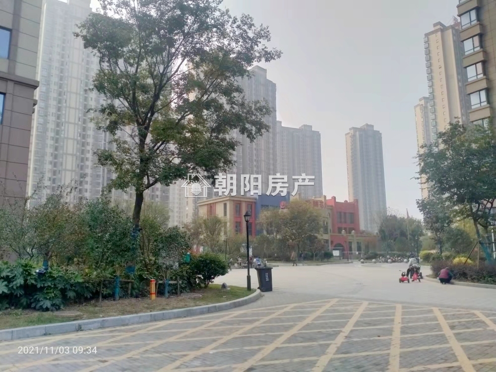 舜耕花都 104平 南向三室二厅 满两年 采光好 交通便利