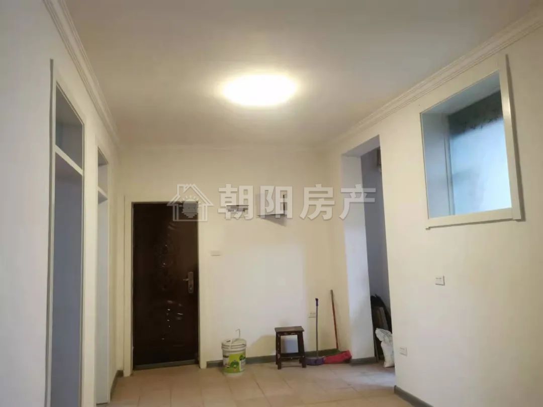 古城小学家属楼 85平 三室两厅 学区房 精装拎包入住 单价3529元