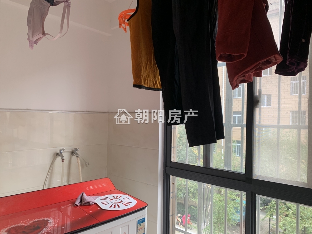 香樟苑三期 80平 南向精装两室 满五唯一 交通便利
