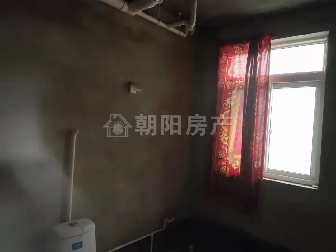 寿滨小区 115平 三室二厅 满两年 随时看房