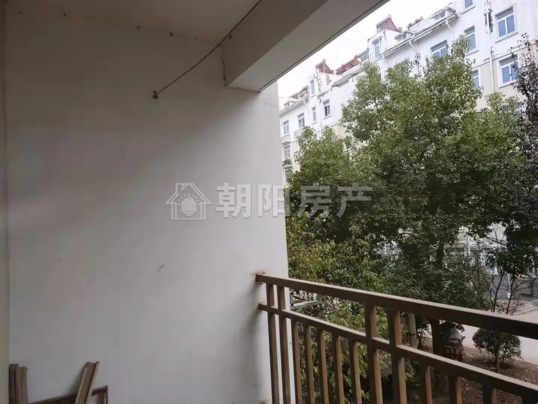 寿滨小区 115平 三室二厅 满两年 随时看房