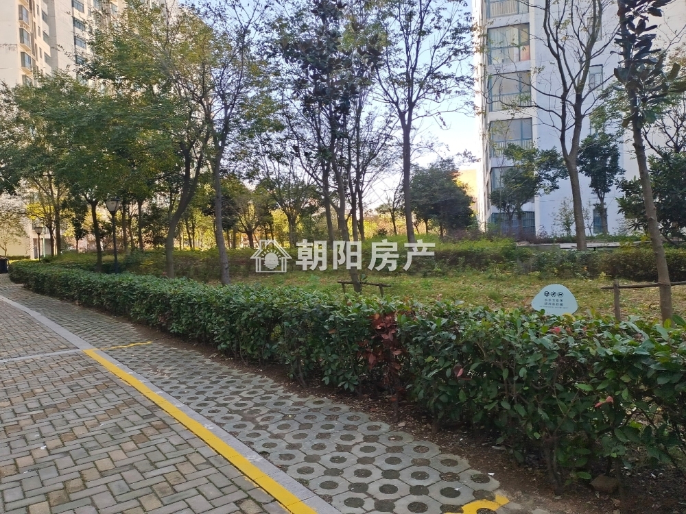 力达明和绿洲 190平 四室两厅 满两年 学区房 随时看房