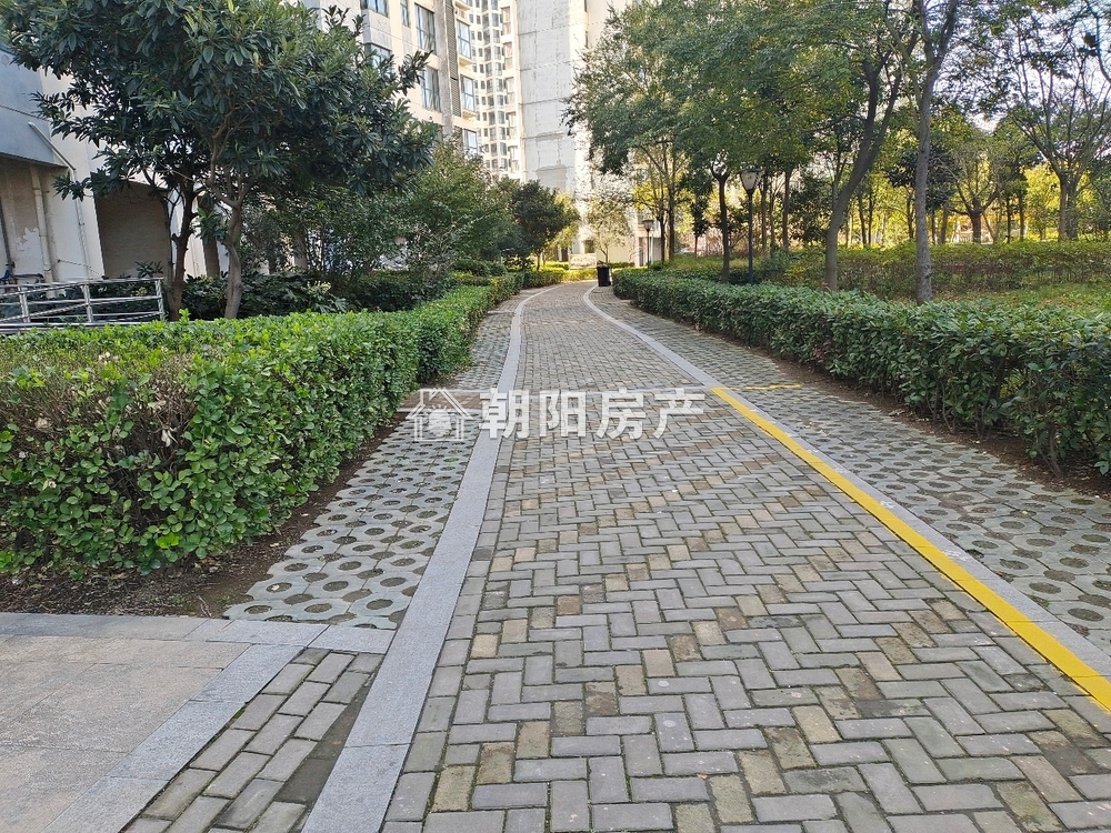 力达明和绿洲 190平 四室两厅 满两年 学区房 随时看房