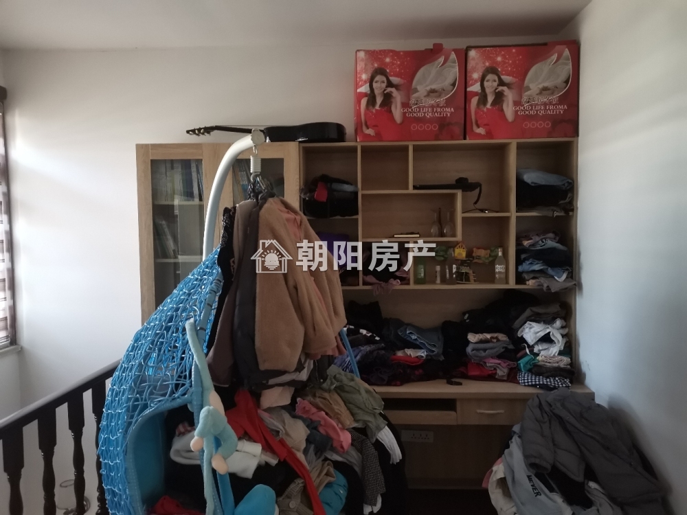 机西小区 70平 南向两室一厅 精装 交通便利 学区房