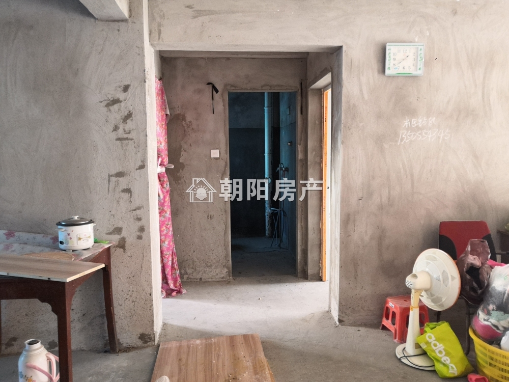 锦绣花园 80平 南向两室 毛坯 交通便利 学区房
