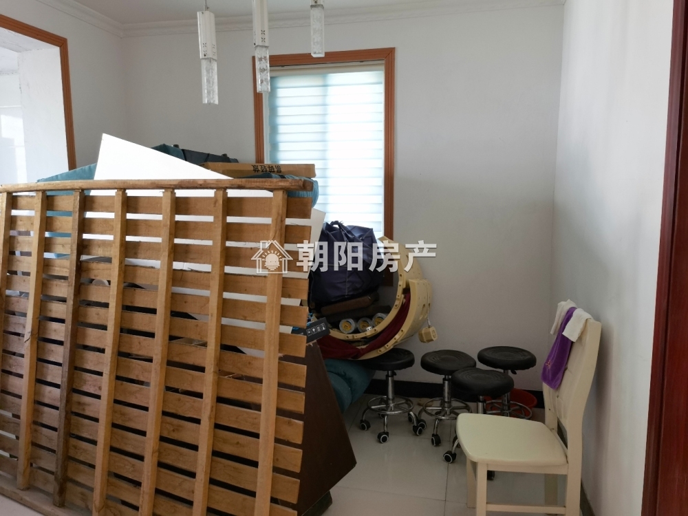前锋新村三期 98平 南向简装三室 满五唯一 学区房