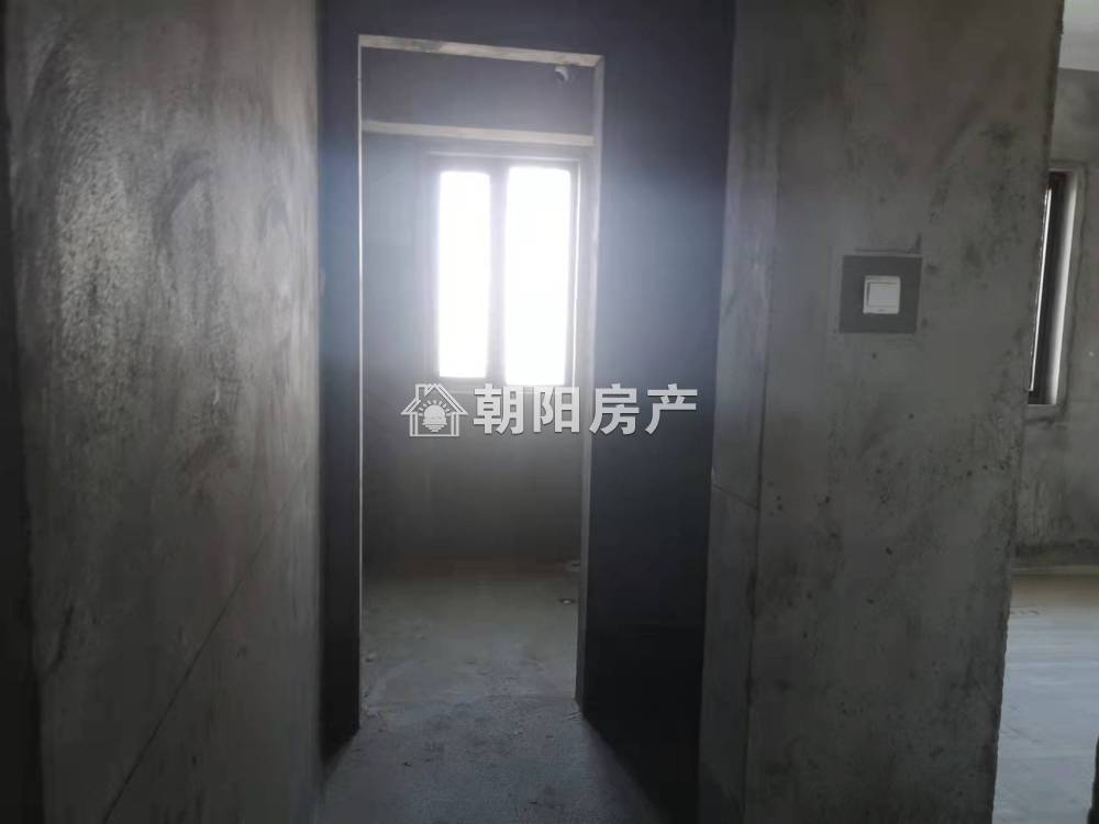 世茂公园城一期 160平 南向四室毛坯 学区房 交通便利
