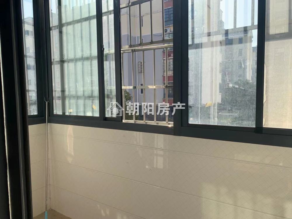 金鑫花园 50平 南向一室一厅 采光好随时看房