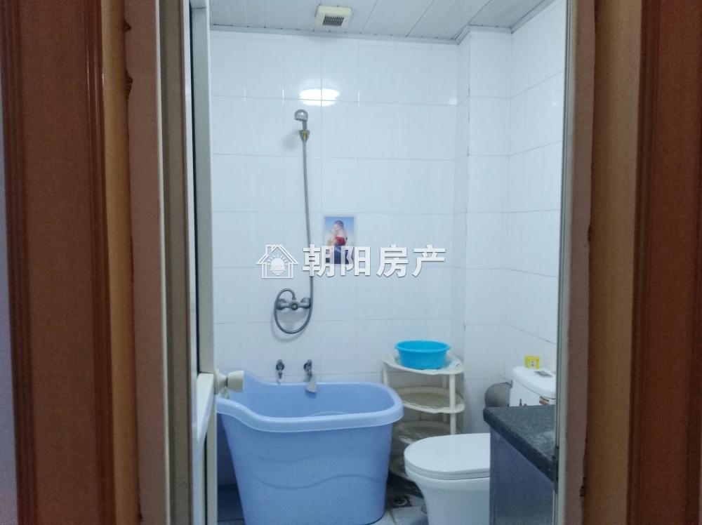 龙泉北村 132平 南北通透三室二厅 精装 交通便利