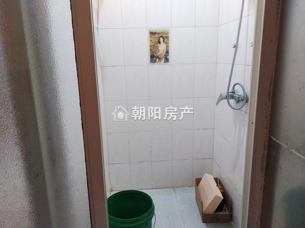 龙泉北村 132平 南北通透三室二厅 精装 交通便利