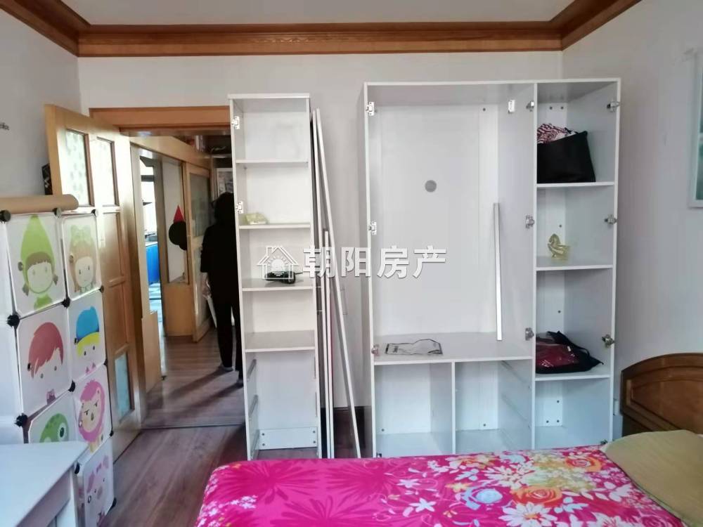 广场小区 84平 南向两室两厅 精装 满两年 学区房