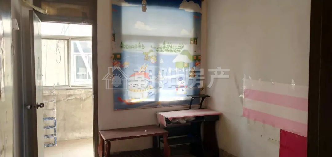 水建公司家属楼 98平 三室一厅 学区房 交通便利 单价2842元