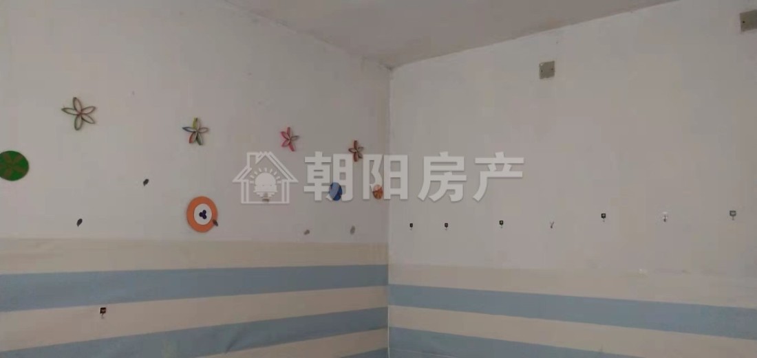 水建公司家属楼 98平 三室一厅 学区房 交通便利 单价2842元
