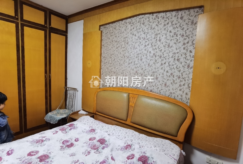 天桥小区 97平 三室二厅 精装 学区房 随时看房