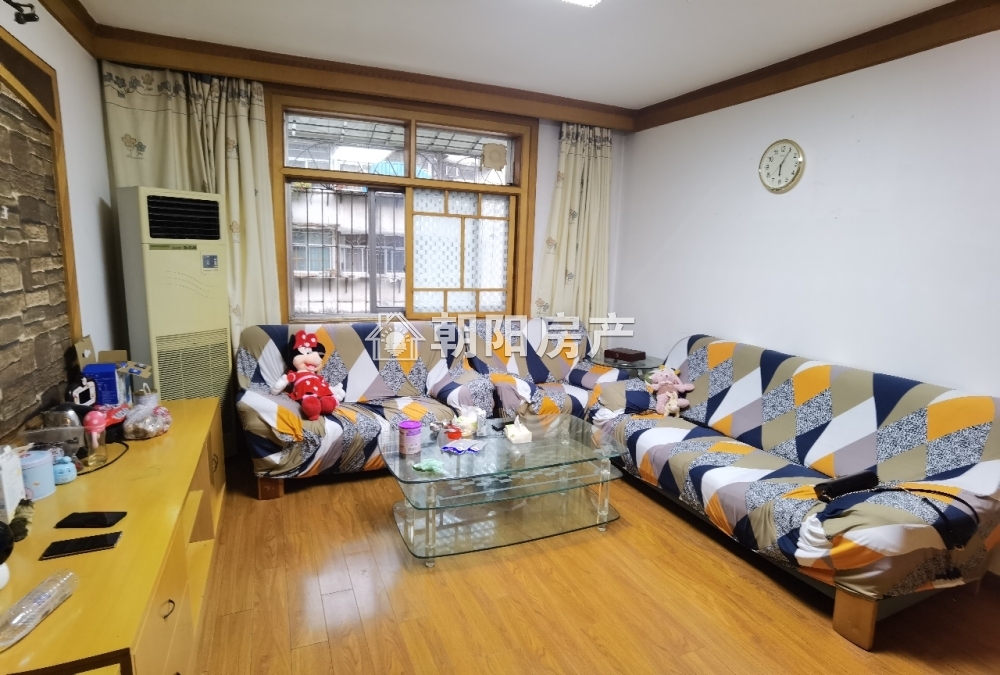天桥小区 97平 三室二厅 精装 学区房 随时看房