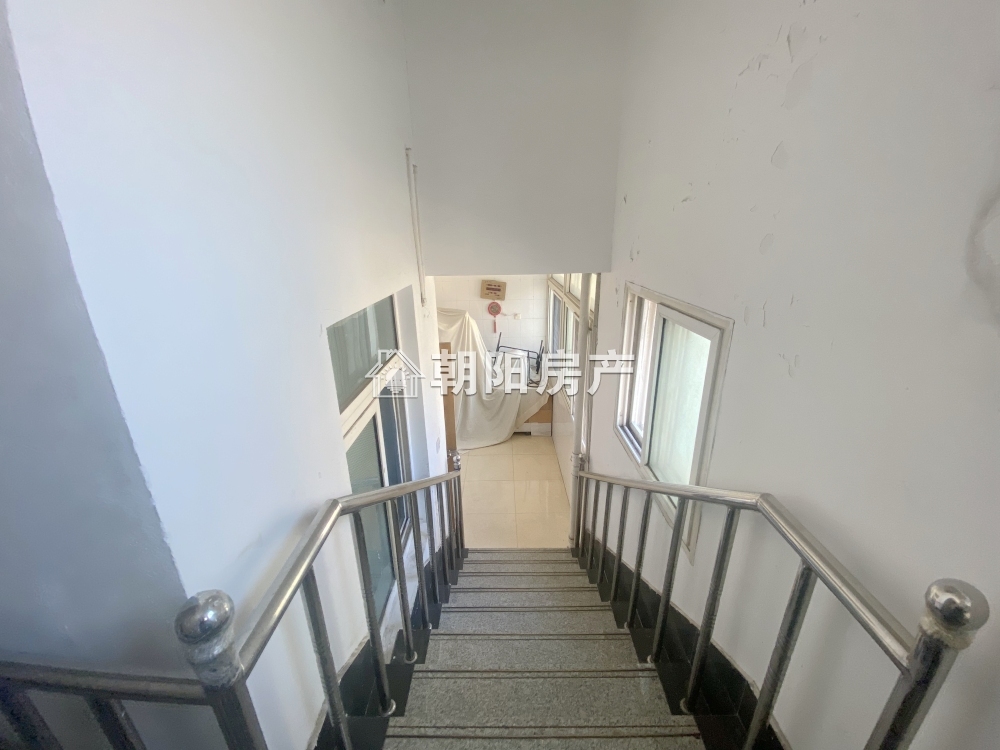 华声苑 174平 四室二厅 高楼层 学区房