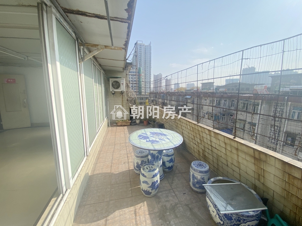 华声苑 174平 四室二厅 高楼层 学区房