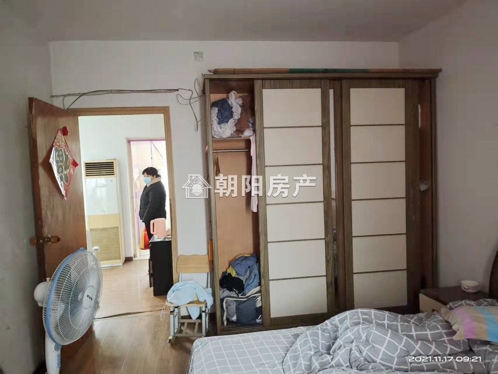 钟郢小区 56平 朝南精装两居 满两年 交通便利