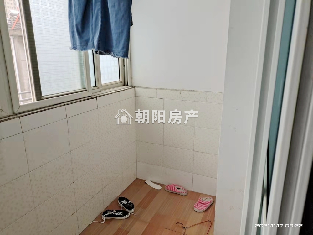 钟郢小区 56平 朝南精装两居 满两年 交通便利