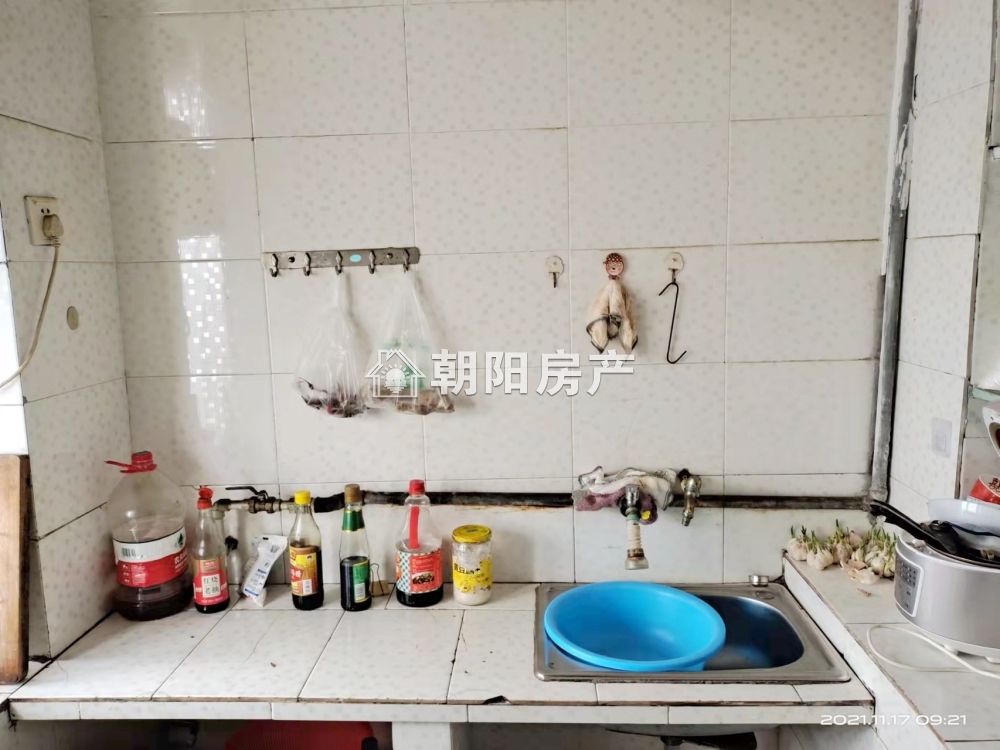钟郢小区 56平 朝南精装两居 满两年 交通便利