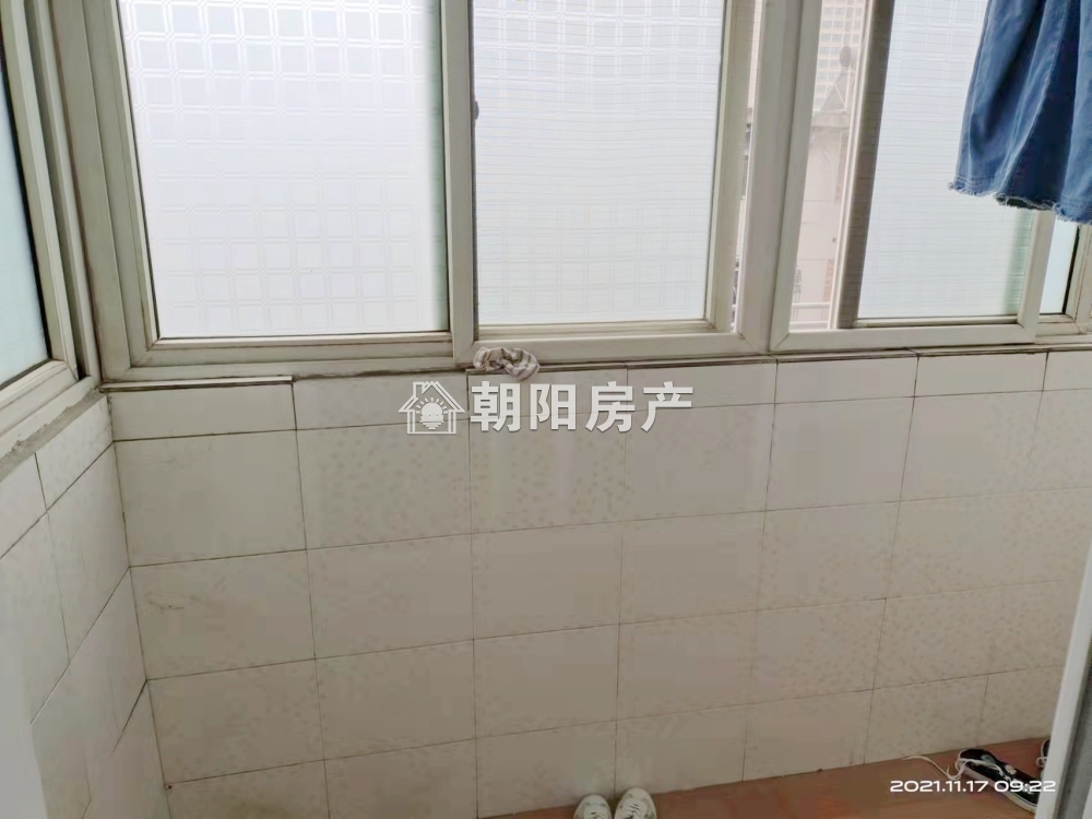 钟郢小区 56平 朝南精装两居 满两年 交通便利