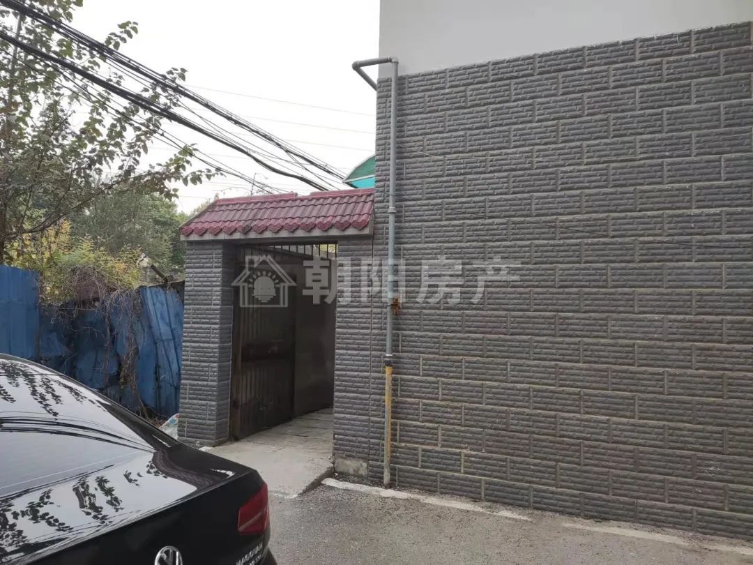 金凤小区 126平 南向大三居 交通便利 3015元/平