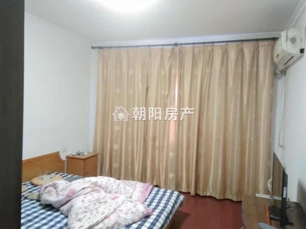 民生小区 99平 南向精装三室 满两年 交通便利