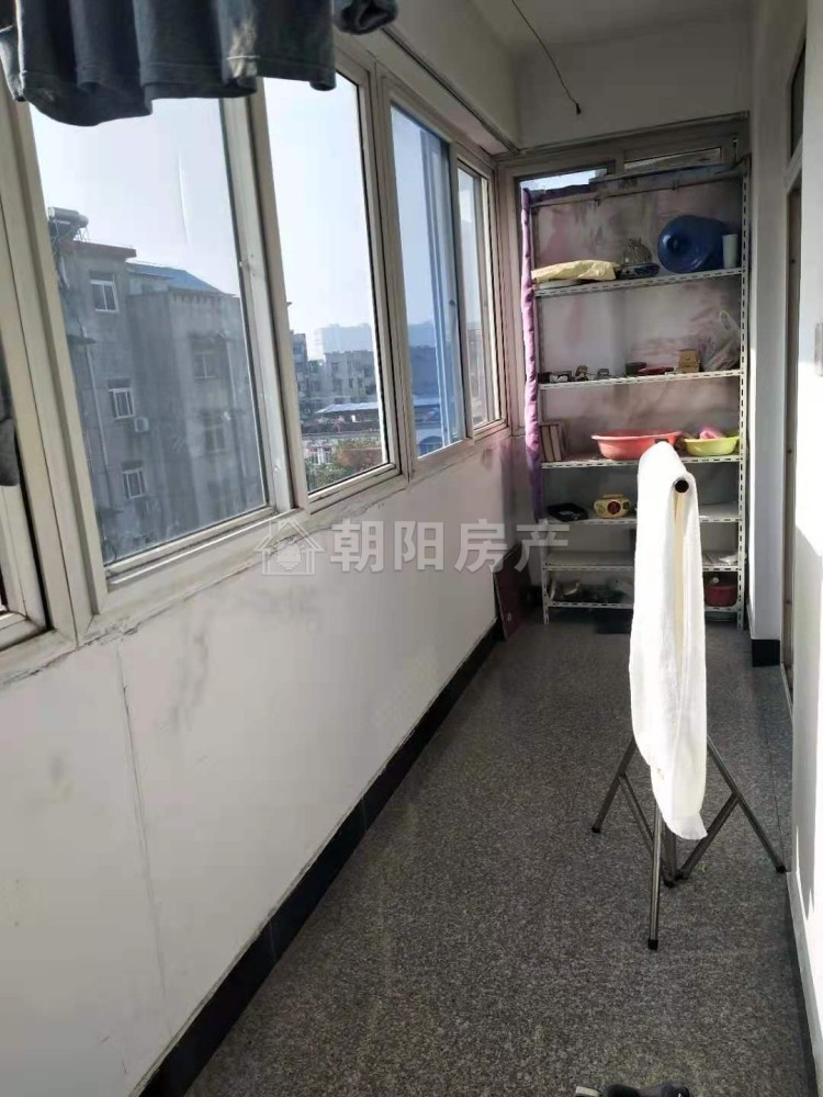 一中家属楼 108平 三室二厅 学区房 交通便利 采光好
