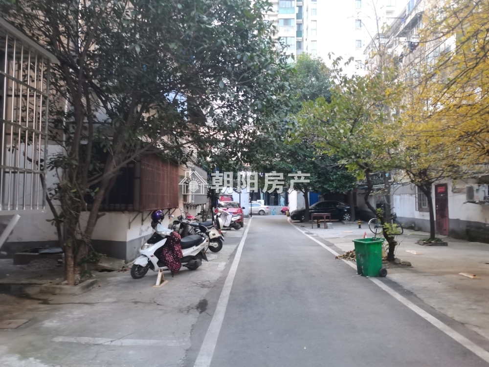 朝阳村 78平 南向三室满两年 3269元/平 学区房