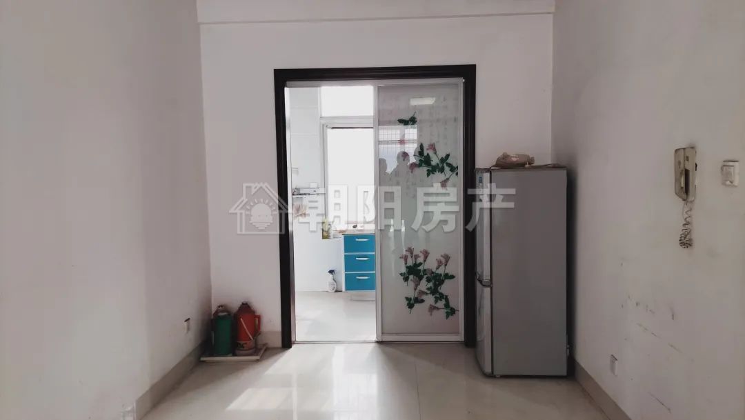 东湖新城 95平 南向两室两厅 简装 交通便利 学区房