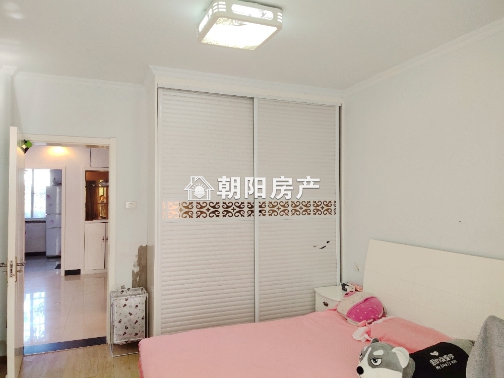金丰易居三期 80平 南向两室一厅 精装 满两年 配套齐全