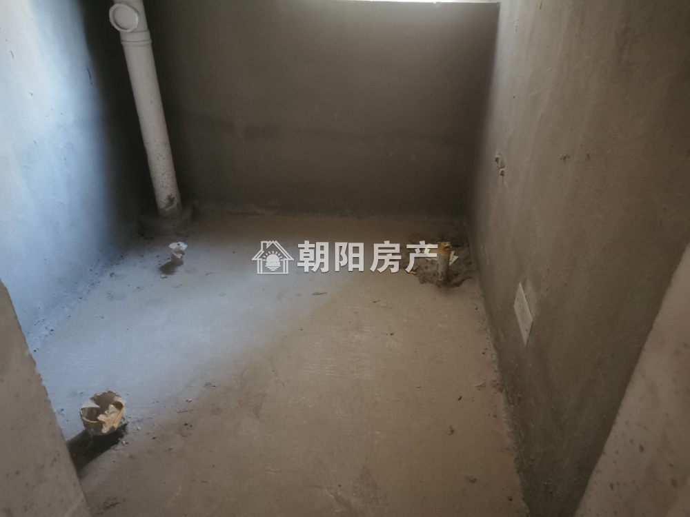 八里塘安置小区 129平 南向三室二厅 毛坯房 学区房交通便利