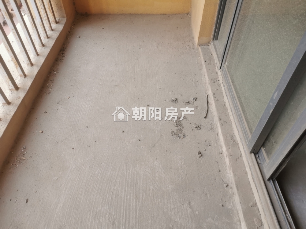 八里塘安置小区 129平 南向三室二厅 毛坯房 学区房交通便利