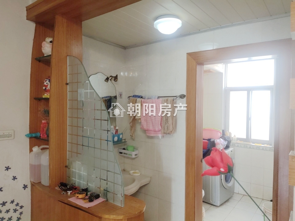 公园小区 83平 精装两室朝南 满五唯一 交通便利