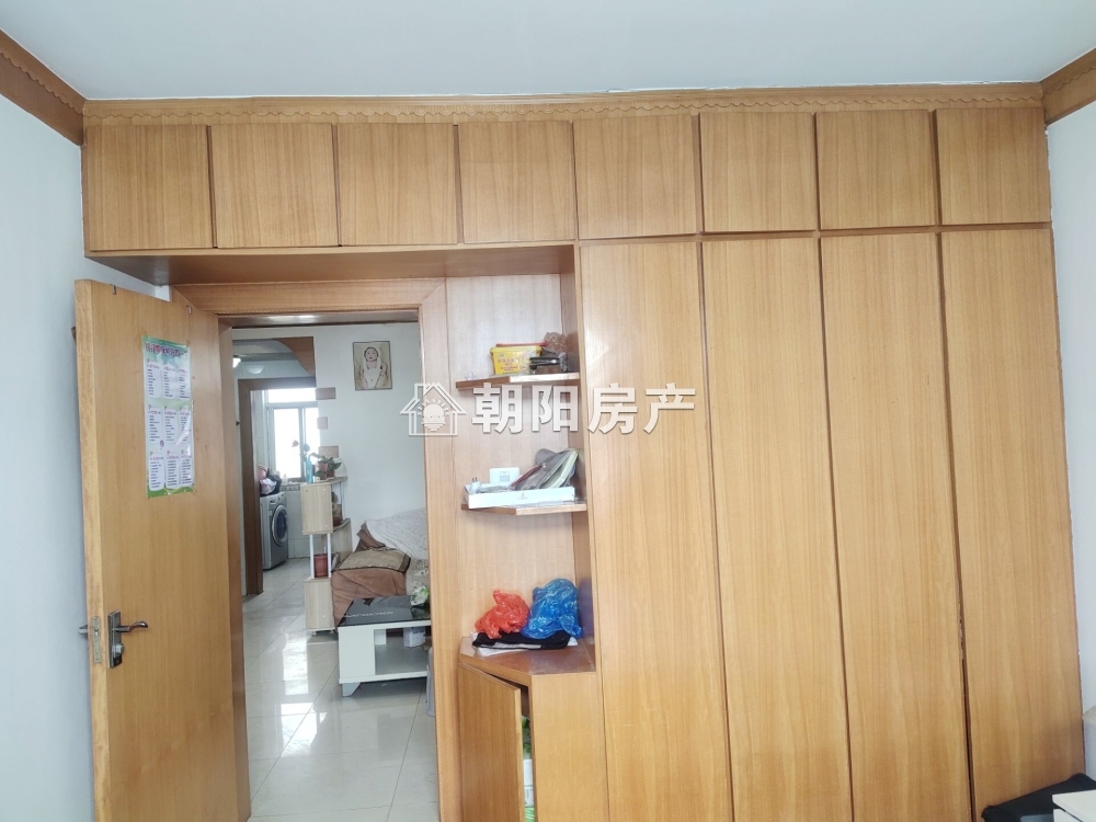 公园小区 83平 精装两室朝南 满五唯一 交通便利
