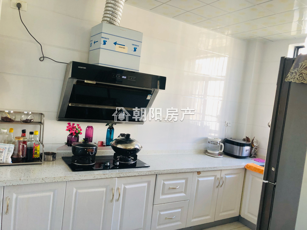 香樟苑四期 100平 南向三室二厅 精装配套齐全