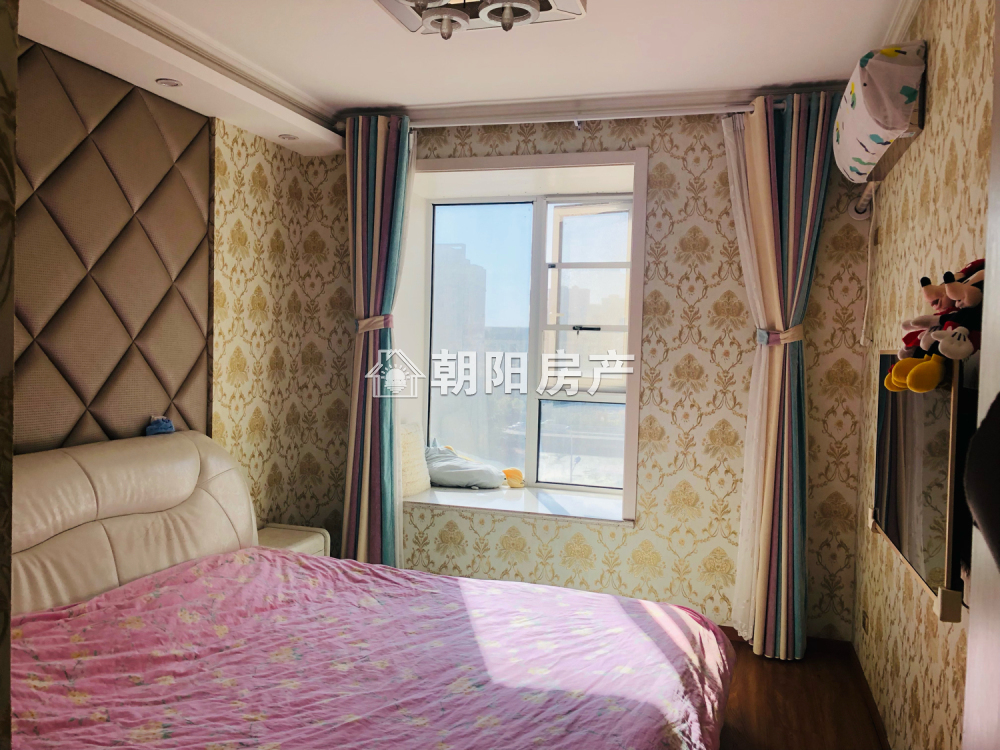 香樟苑四期 110平 南向三室二厅 精装 随时看房