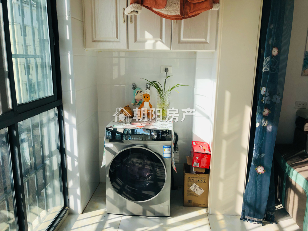 香樟苑四期 100平 南向三室二厅 精装配套齐全