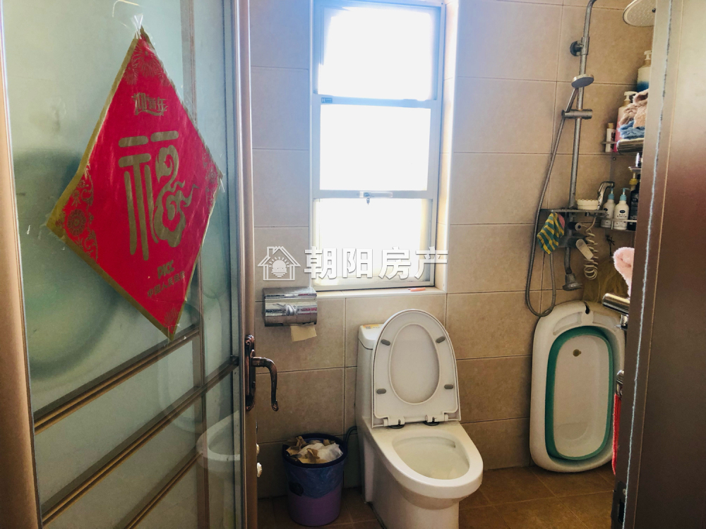 香樟苑四期 110平 南向三室二厅 精装 随时看房