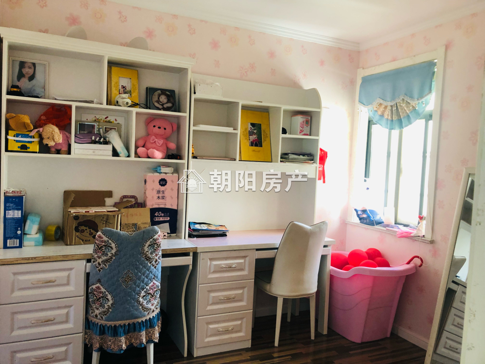 香樟苑四期 100平 南向三室二厅 精装配套齐全