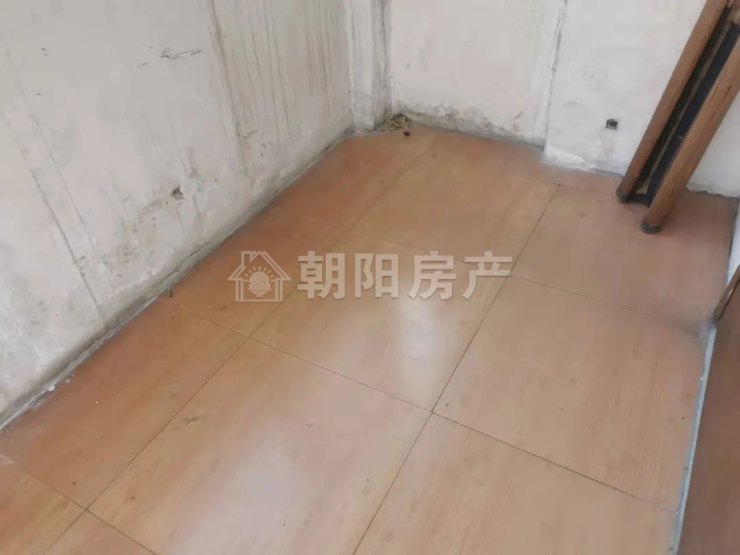 水建公司家属楼 67平 南向两室一厅 满两年 学区房 交通便利