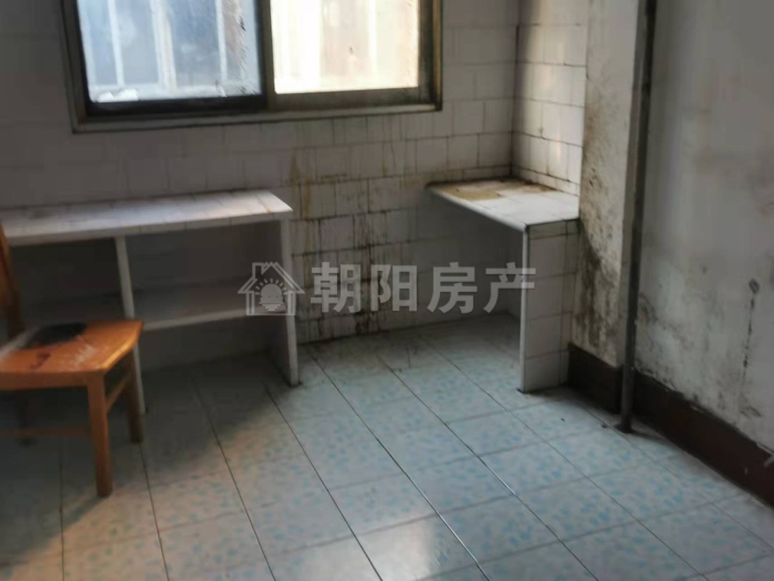 水建公司家属楼 67平 南向两室一厅 满两年 学区房 交通便利
