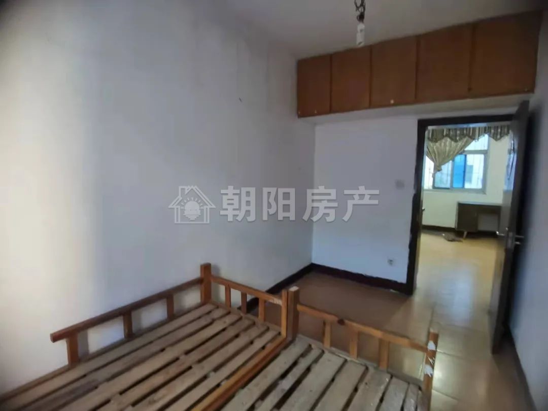 水建公司家属楼 67平 南向两室一厅 满两年 学区房 交通便利